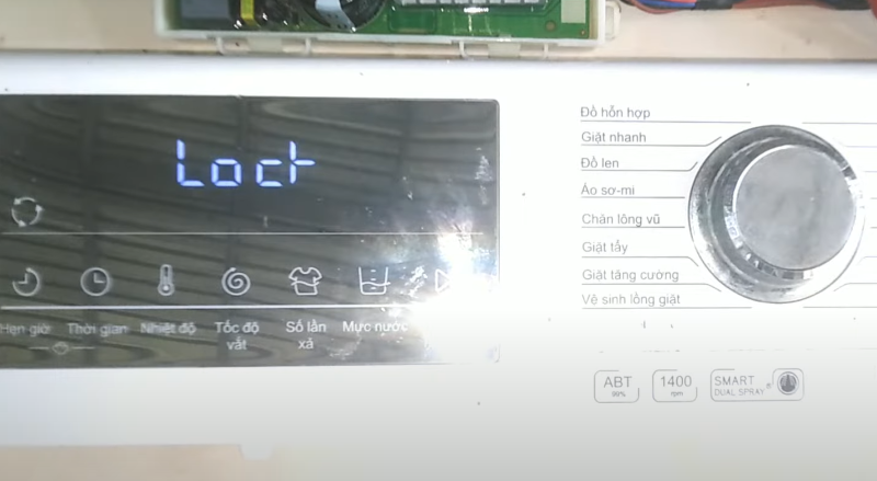 Lỗi Lock Máy Giặt Aqua Là Lỗi Gì?