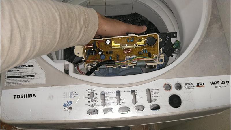 Làm Gì Khi Máy Giặt Toshiba Có Dấu Hiệu Bị Hỏng